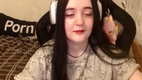 show_for_you online show from November 11, 2025, 3:23 pm