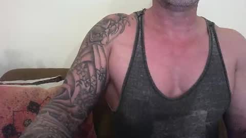 Snapshot of show_on_for_you chatting on January 20, 2025, 9:22 pm show_on_for_you online show from January 20, 2025, 9:22 pm