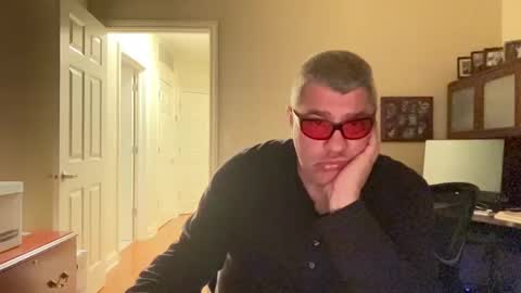 Snapshot of showmet chatting on December 27, 2024, 4:58 am Chicago Guy online show from December 27, 2024, 4:58 am