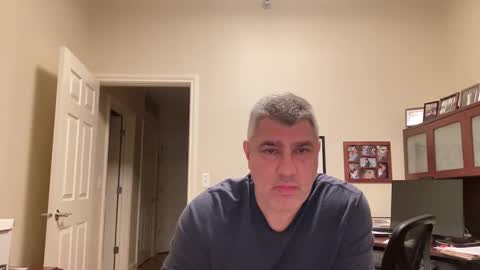 Snapshot of showmet chatting on February 16, 2025, 12:41 am Chicago Guy online show from February 16, 2025, 12:41 am