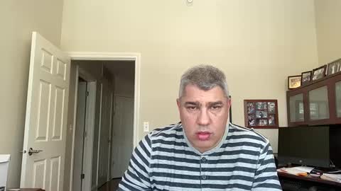 Snapshot of showmet chatting on February 18, 2025, 9:09 pm Chicago Guy online show from February 18, 2025, 9:09 pm