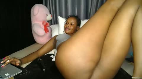 Snapshot of shugacubee chatting on February 8, 2025, 6:01 am EVA online show from February 8, 2025, 6:01 am