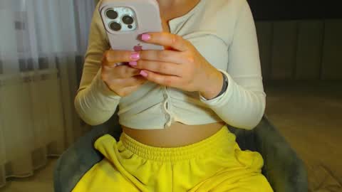 Snapshot of shy_26 chatting on October 22, 2025, 9:20 am shy_26 online show from October 22, 2025, 9:20 am