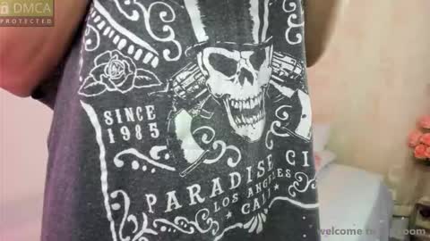 Angel  online show from September 19, 2025, 5:13 pm