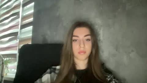 shy_cute07 online show from November 12, 2025, 1:22 pm