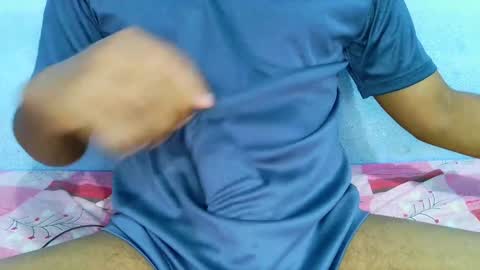 shyeyes online show from February 4, 2025, 3:04 pm