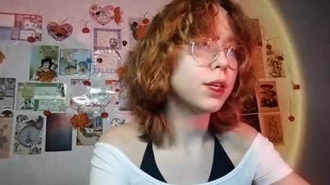 Milena online show from November 14, 2025, 1:32 pm