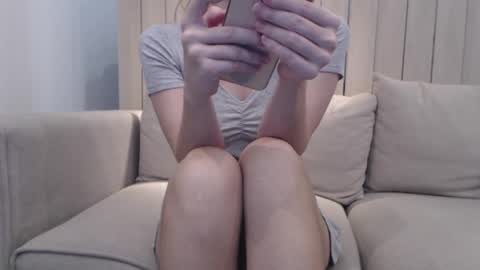 Snapshot of shy_schoolgirl_ chatting on February 5, 2025, 3:52 pm shy_schoolgirl_ online show from February 5, 2025, 3:52 pm