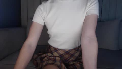 Snapshot of shy_schoolgirl_ chatting on February 7, 2025, 11:55 pm shy_schoolgirl_ online show from February 7, 2025, 11:55 pm