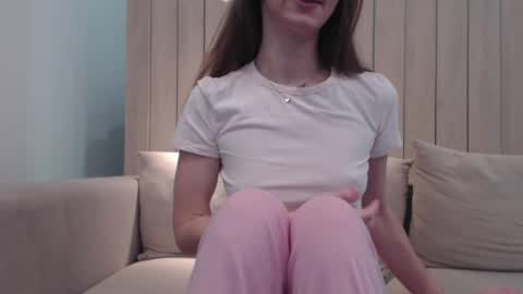 Snapshot of shy_schoolgirl_ chatting on March 4, 2025, 1:49 pm shy_schoolgirl_ online show from March 4, 2025, 1:49 pm