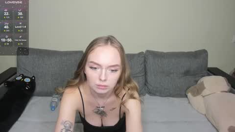 Snapshot of shy_suchka chatting on October 7, 2025, 7:00 pm Melissa online show from October 7, 2025, 7:00 pm
