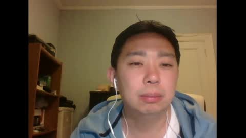 shyasianboyy online show from February 6, 2025, 3:27 am