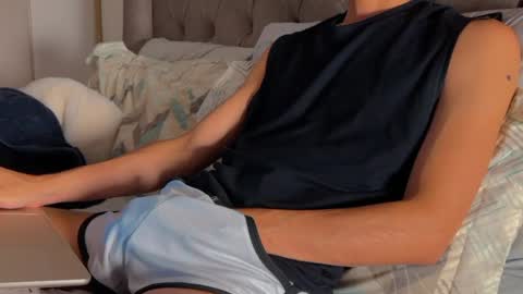 Snapshot of shydude666 chatting on March 11, 2025, 9:04 pm shydude666 online show from March 11, 2025, 9:04 pm