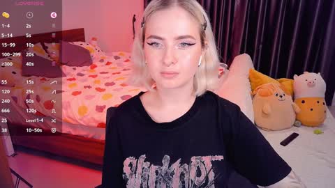 Snapshot of shyfoxxxy chatting on December 14, 2024, 1:59 pm Effie online show from December 14, 2024, 1:59 pm