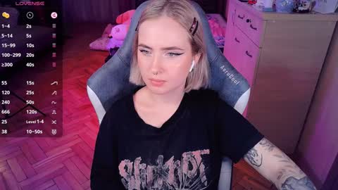 Snapshot of shyfoxxxy chatting on January 9, 2025, 9:26 pm Effie online show from January 9, 2025, 9:26 pm
