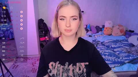 Snapshot of shyfoxxxy chatting on February 8, 2025, 12:50 pm Effie online show from February 8, 2025, 12:50 pm