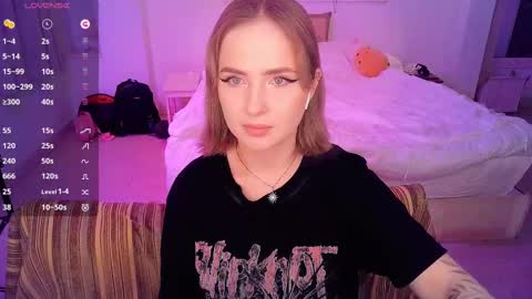 Snapshot of shyfoxxxy chatting on March 1, 2025, 1:51 pm Effie online show from March 1, 2025, 1:51 pm