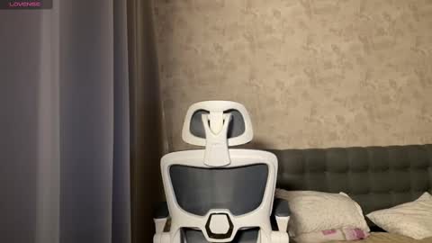 Amelia online show from March 5, 2025, 10:32 pm