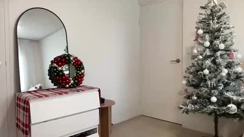 Snapshot of shysashy chatting on December 19, 2024, 7:51 am Sasha online show from December 19, 2024, 7:51 am