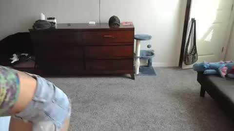 Snapshot of shyy_petitebaby chatting on November 24, 2025, 3:34 pm shypetitebaby online show from November 24, 2025, 3:34 pm