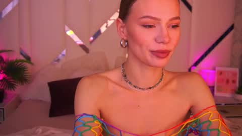 Snapshot of shyysiren chatting on November 17, 2025, 8:20 am shyysiren online show from November 17, 2025, 8:20 am