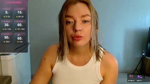 Snapshot of siberian_girl_ chatting on September 22, 2025, 6:48 am Eva online show from September 22, 2025, 6:48 am