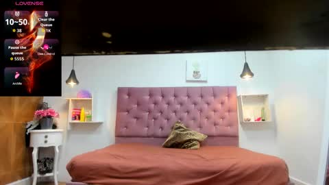 Snapshot of sienna_glow chatting on September 27, 2025, 12:43 pm sienna_glow online show from September 27, 2025, 12:43 pm
