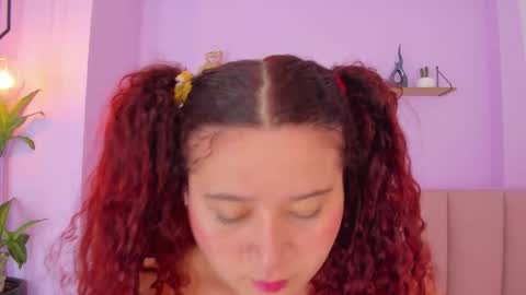 sienna_mg12 online show from November 11, 2025, 12:16 pm