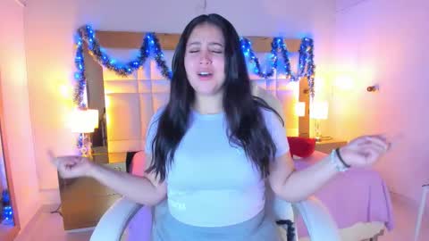 Snapshot of siennaa_rose chatting on November 19, 2025, 11:32 am Sienna online show from November 19, 2025, 11:32 am