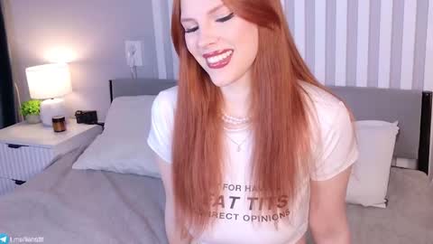 Snapshot of siennawave chatting on September 8, 2025, 8:41 pm Liah online show from September 8, 2025, 8:41 pm