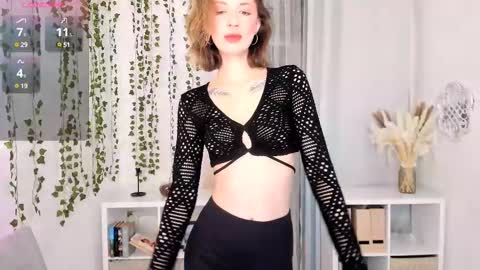 Snapshot of sierrafun_ chatting on February 28, 2025, 9:01 pm Sierra online show from February 28, 2025, 9:01 pm