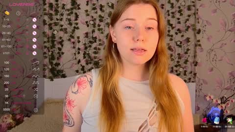 Chloe online show from December 6, 2024, 4:38 pm