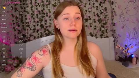 Chloe online show from February 10, 2025, 1:33 pm