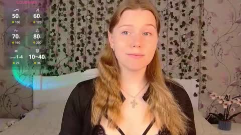 Chloe online show from September 17, 2025, 5:31 am