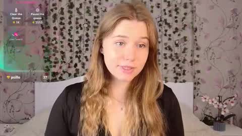 Chloe online show from October 8, 2025, 5:16 am