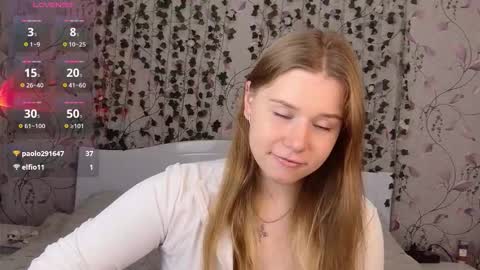 Chloe online show from October 22, 2025, 5:08 am