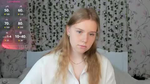 Chloe online show from October 29, 2025, 5:10 am