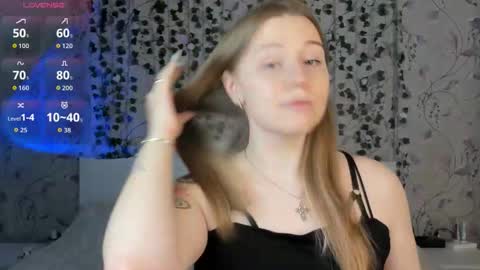 Chloe online show from November 10, 2025, 4:55 am