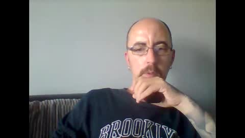 Snapshot of silent_v_81 chatting on October 5, 2025, 3:32 pm Silent V online show from October 5, 2025, 3:32 pm