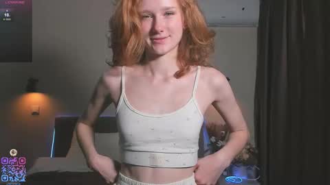 Snapshot of silkencrave chatting on September 14, 2025, 3:33 pm Call me Mia online show from September 14, 2025, 3:33 pm