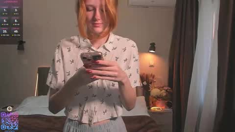 Snapshot of silkencrave chatting on September 15, 2025, 3:34 pm Call me Mia online show from September 15, 2025, 3:34 pm