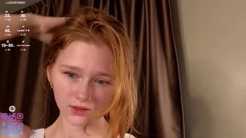 Snapshot of silkencrave chatting on November 18, 2025, 3:27 pm Call me Mia online show from November 18, 2025, 3:27 pm