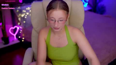  Kristina Kris  online show from December 2, 2025, 7:53 pm