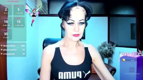 Snapshot of silvia_wallec chatting on February 2, 2025, 4:43 pm Silvia Wallec online show from February 2, 2025, 4:43 pm