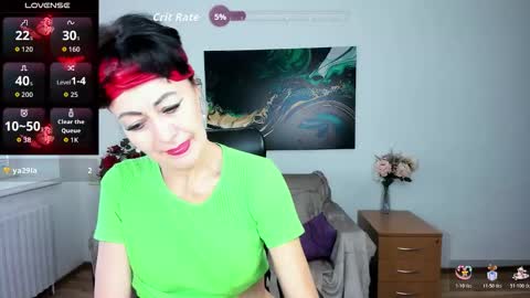 Snapshot of silvia_wallec chatting on November 10, 2025, 7:40 am Silvia Wallec online show from November 10, 2025, 7:40 am