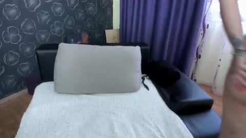 Snapshot of silvyalove chatting on September 21, 2025, 8:27 am Silvya online show from September 21, 2025, 8:27 am