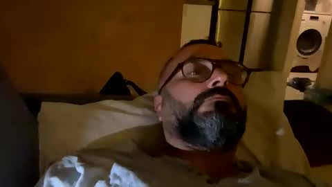 Si online show from November 2, 2025, 9:28 pm