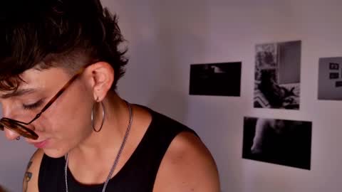 Snapshot of simone_4201 chatting on February 28, 2025, 8:28 pm Sim. online show from February 28, 2025, 8:28 pm