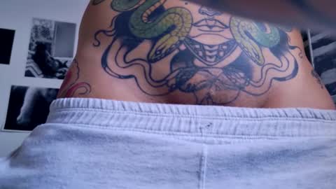 Snapshot of simone_4201 chatting on September 25, 2025, 5:27 pm Sim. online show from September 25, 2025, 5:27 pm