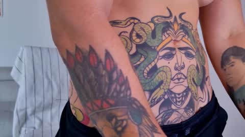 Snapshot of simone_4201 chatting on October 21, 2025, 7:14 pm Sim. online show from October 21, 2025, 7:14 pm